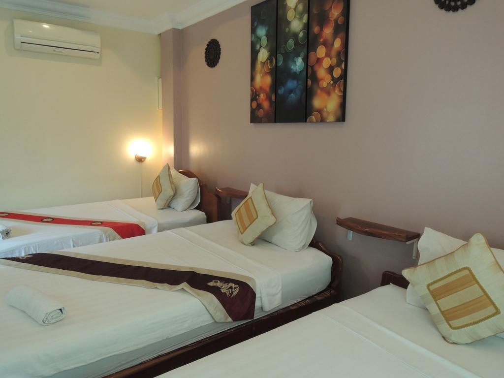 Fancy Guesthouse Phnom Penh Esterno foto
