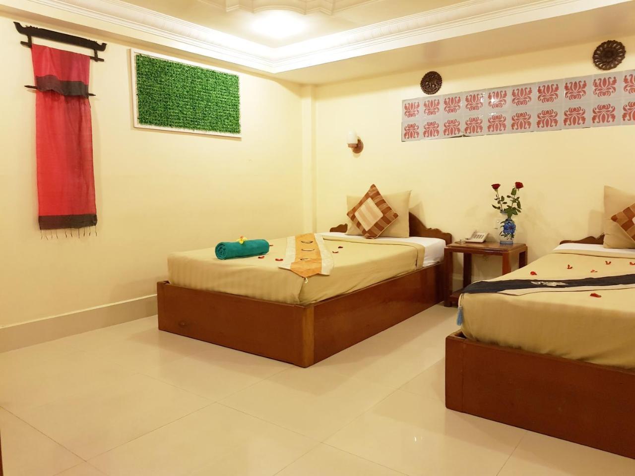 Fancy Guesthouse Phnom Penh Esterno foto