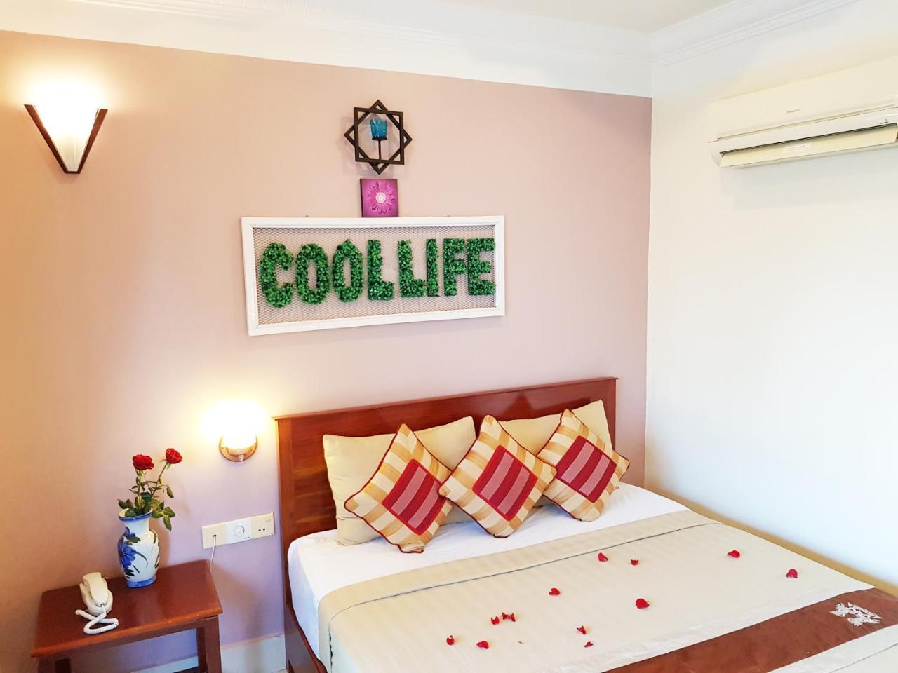 Fancy Guesthouse Phnom Penh Esterno foto