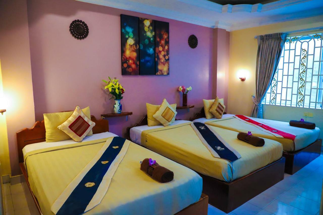 Fancy Guesthouse Phnom Penh Esterno foto