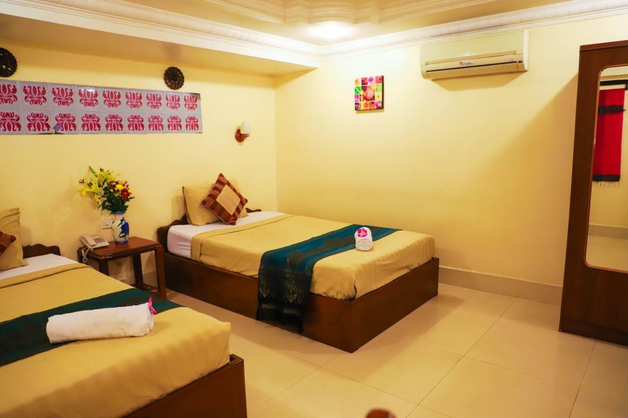 Fancy Guesthouse Phnom Penh Esterno foto